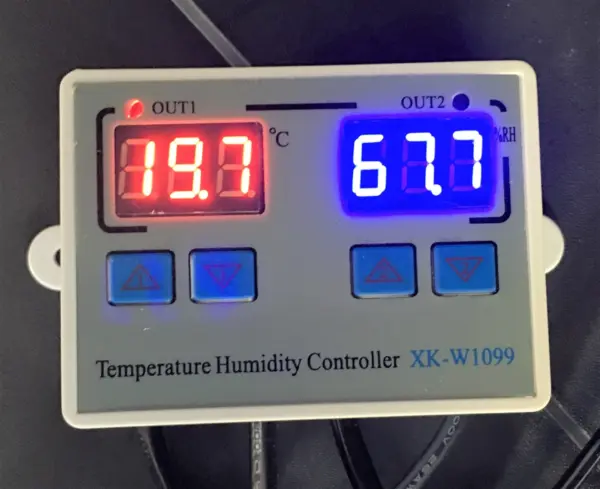 Temperature and Humidity controller 2 sockets. Up to 1500watts.